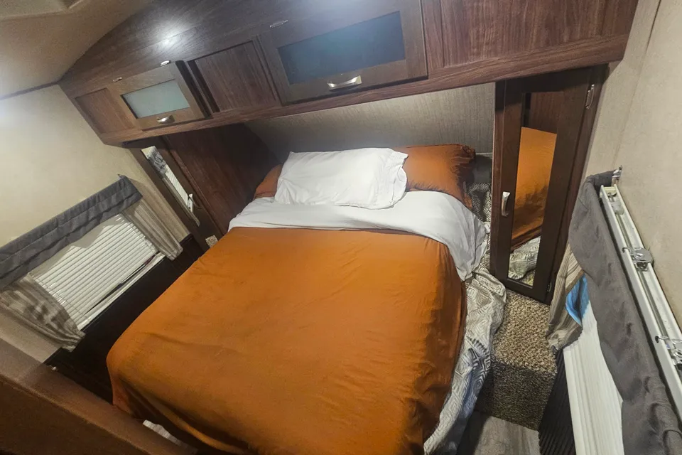 Christian's Dutchman Aerolite 242bhsl Travel Trailer