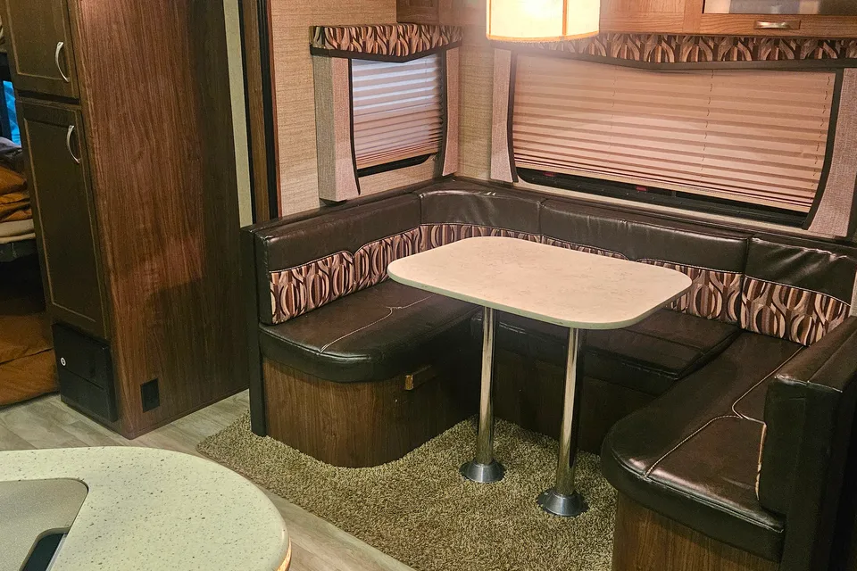 Christian's Dutchman Aerolite 242bhsl Travel Trailer