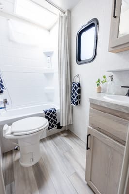 "Rocky" Forest River Rockwood Mini Lite 2509S Travel Trailer
