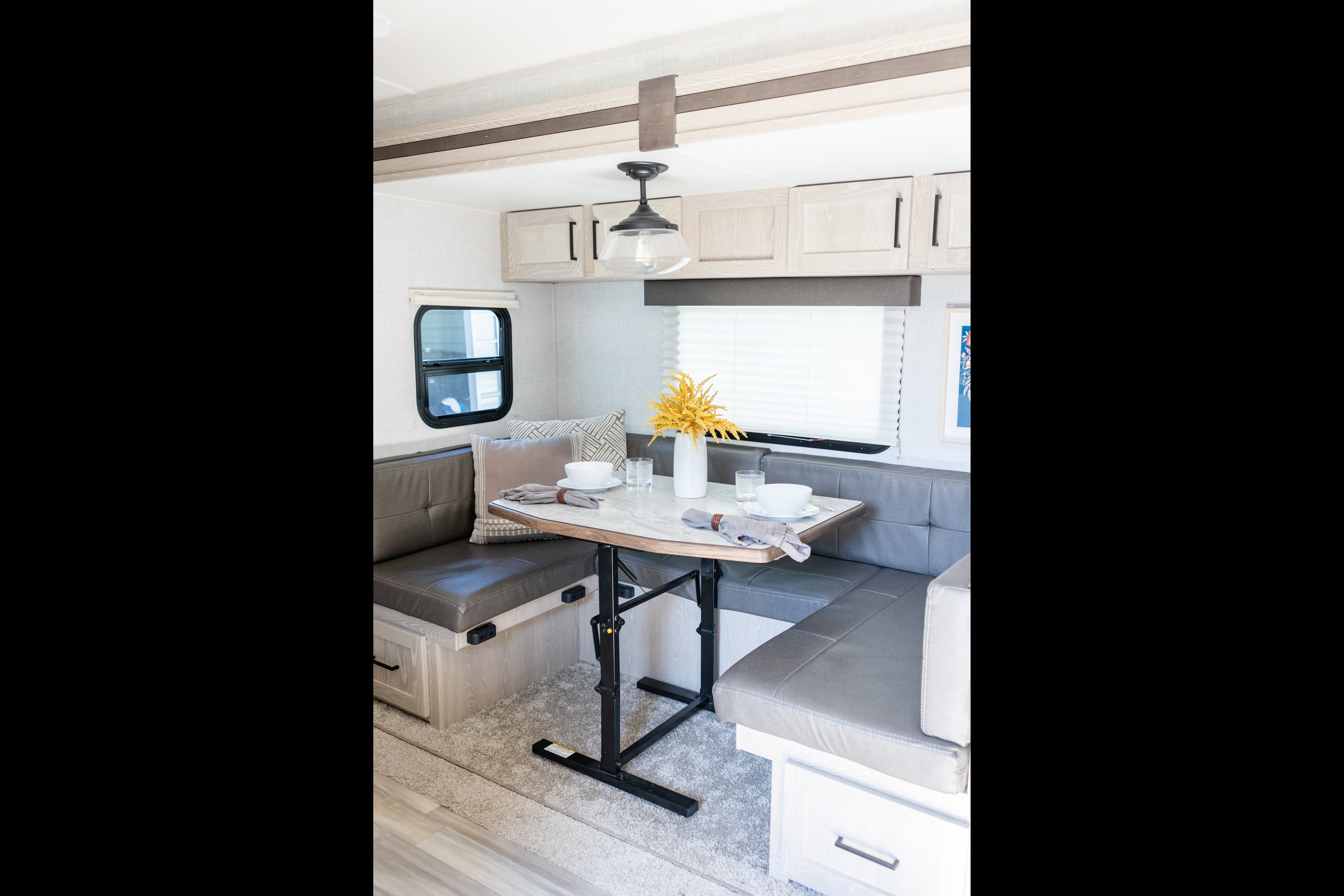 "Rocky" Forest River Rockwood Mini Lite 2509S Travel Trailer