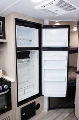 "Rocky" Forest River Rockwood Mini Lite 2509S Travel Trailer
