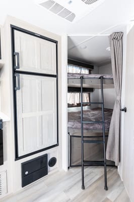 "Rocky" Forest River Rockwood Mini Lite 2509S Travel Trailer