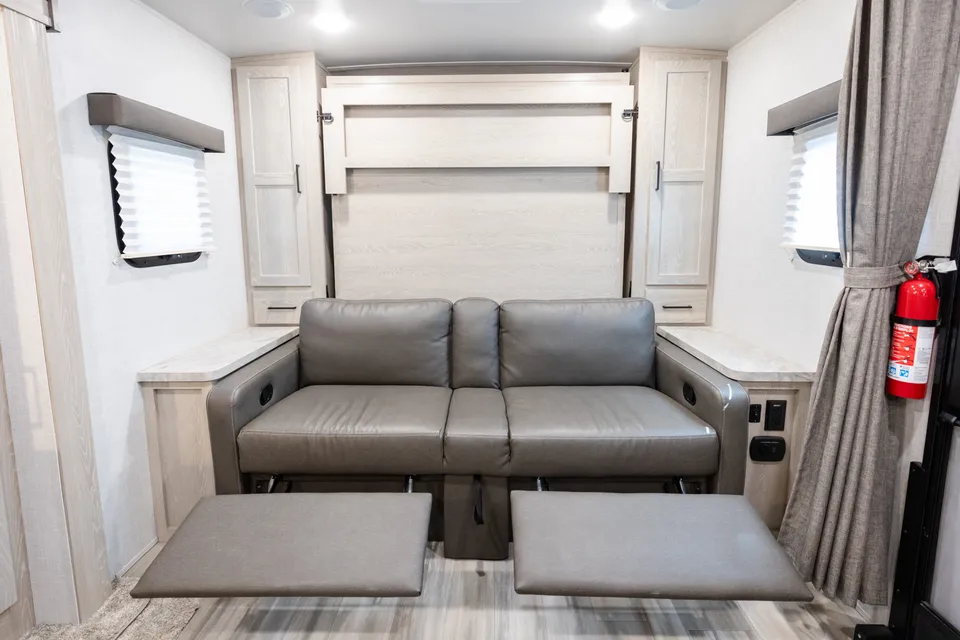 "Rocky" Forest River Rockwood Mini Lite 2509S Travel Trailer