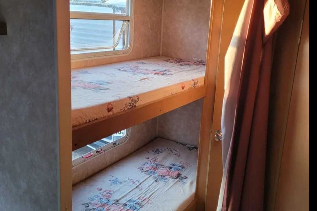 Dutchmen 26ft Travel Trailer