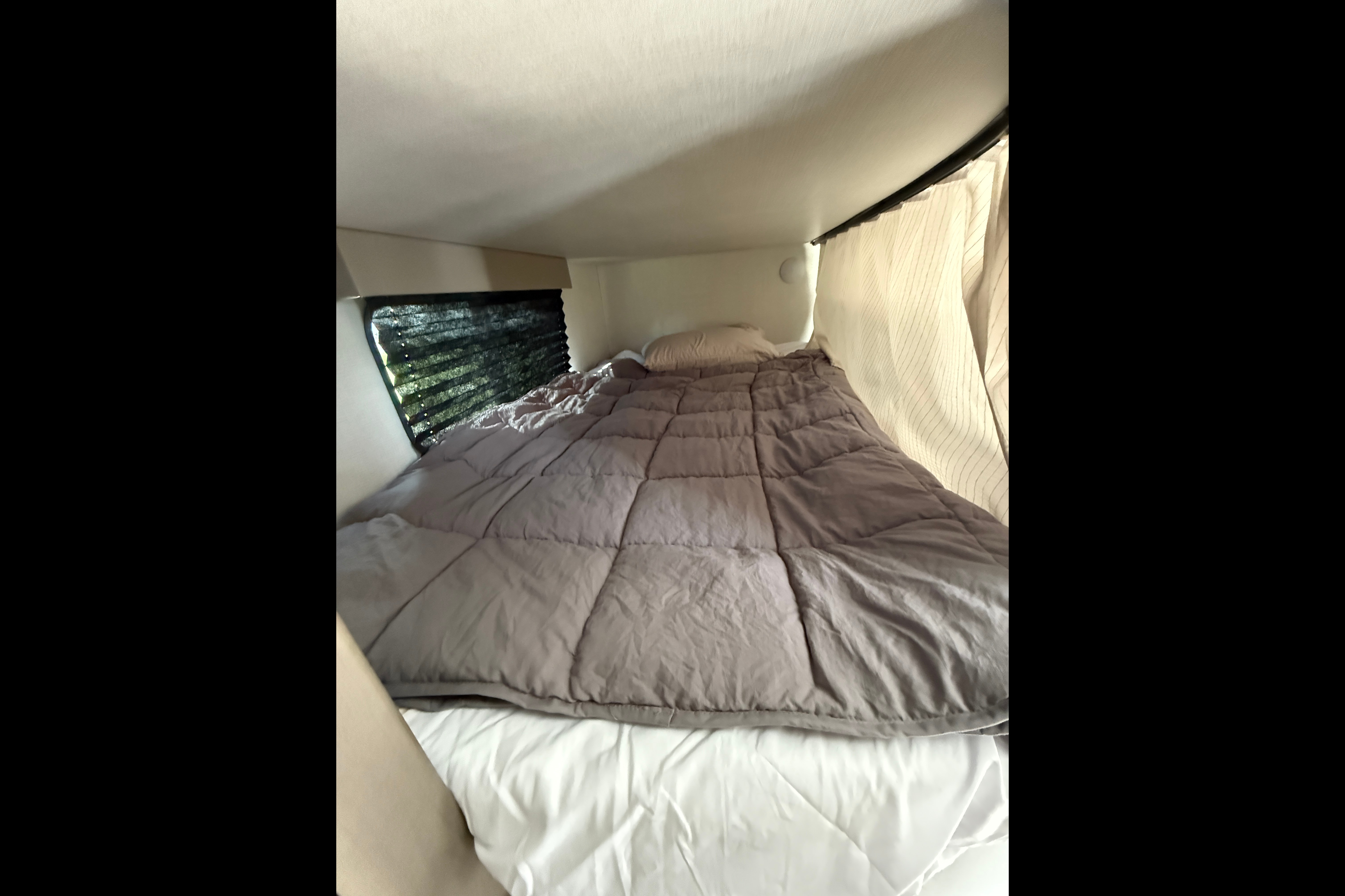 Clean & Comfortable 265BTH Camper