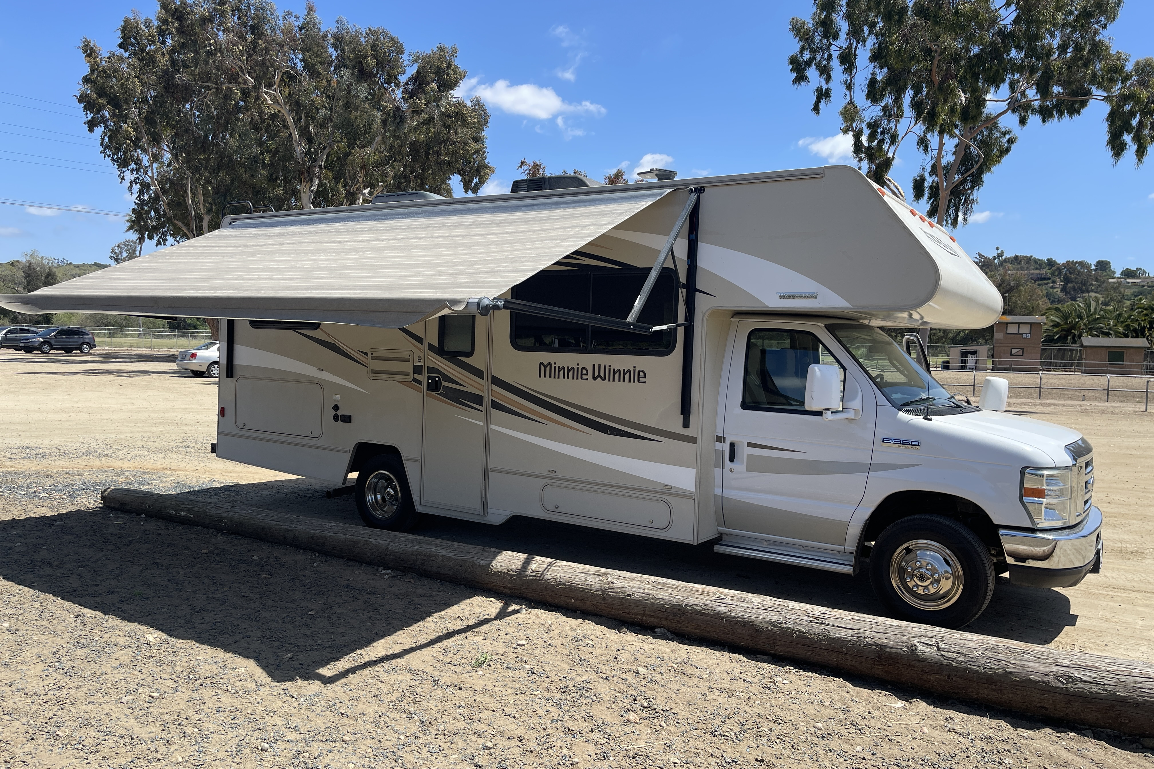 Easy Rider Winnebago Minnie Winnie 25B Class C