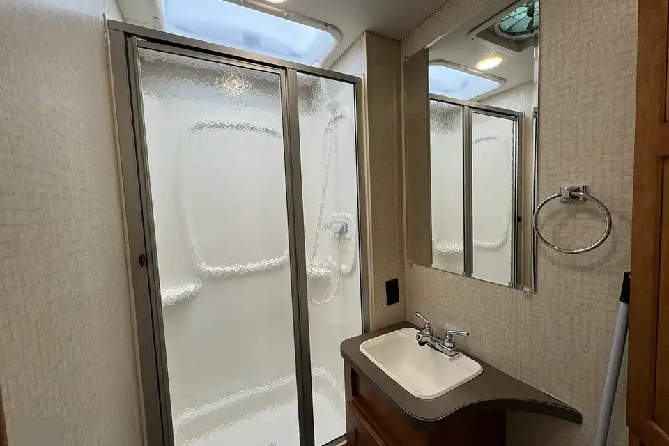 Easy Rider Winnebago Minnie Winnie 25B Class C