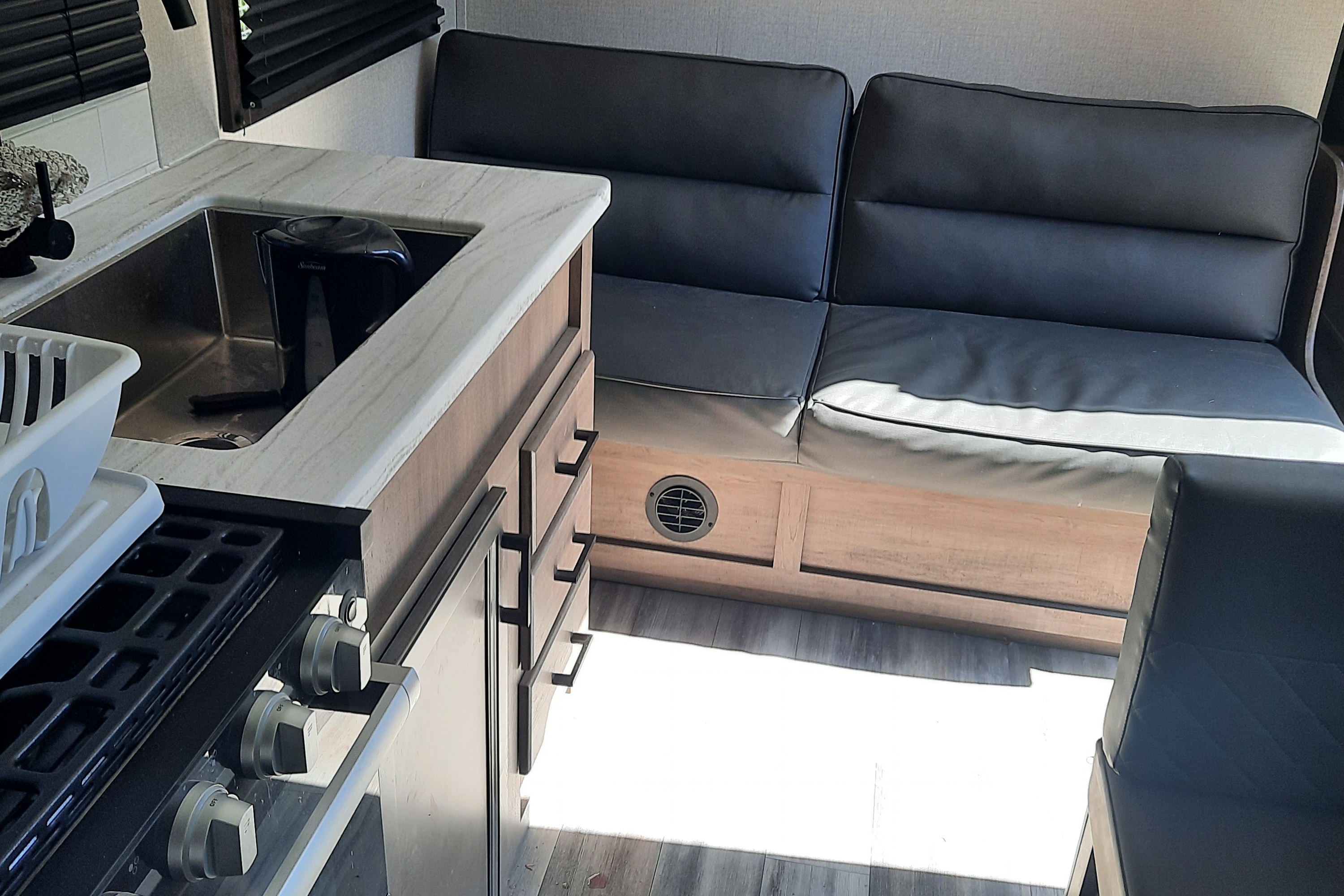 Jerry's Starcraft Bl25 Travel Trailer