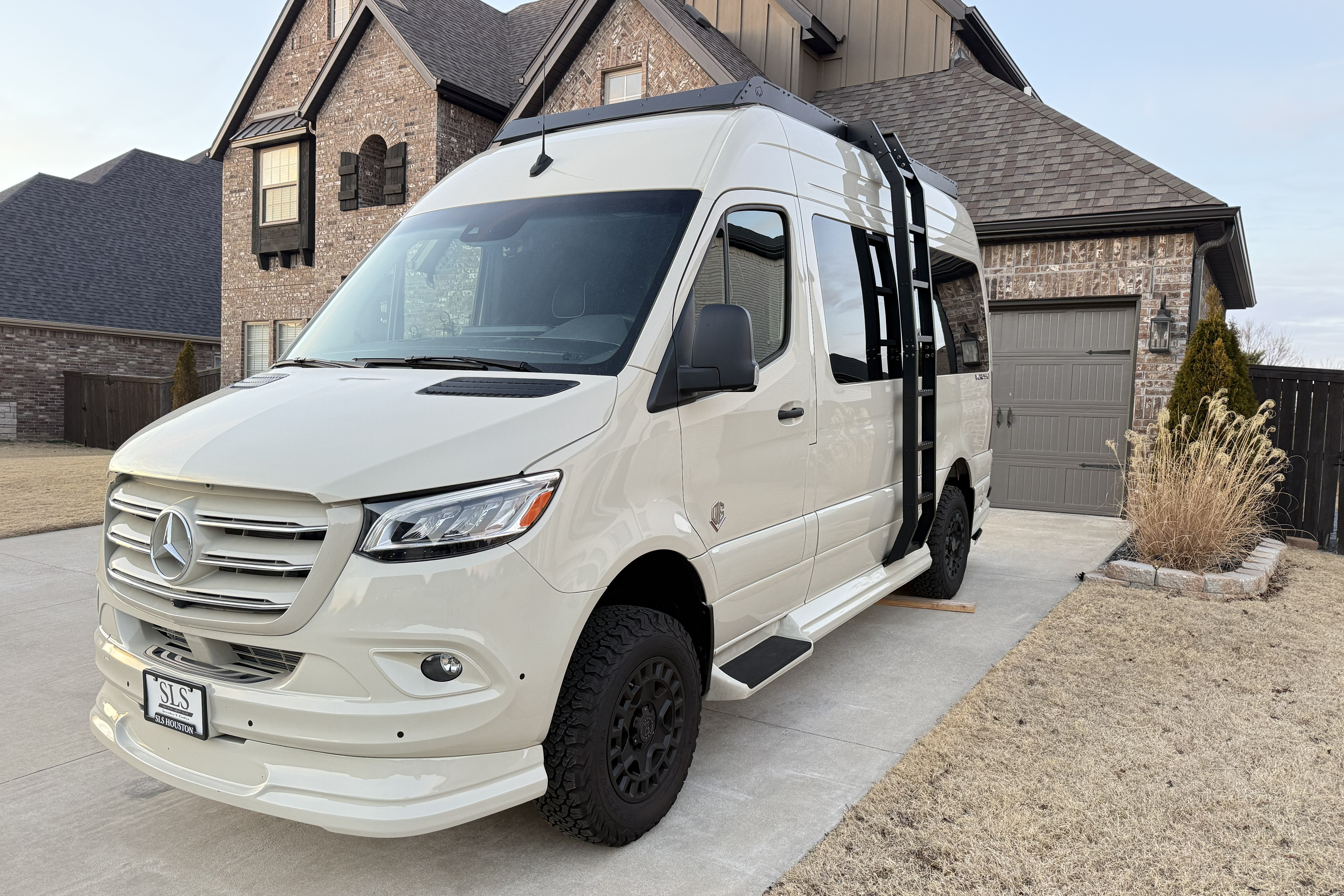 8 seater OGV V-Cruiser Class B
