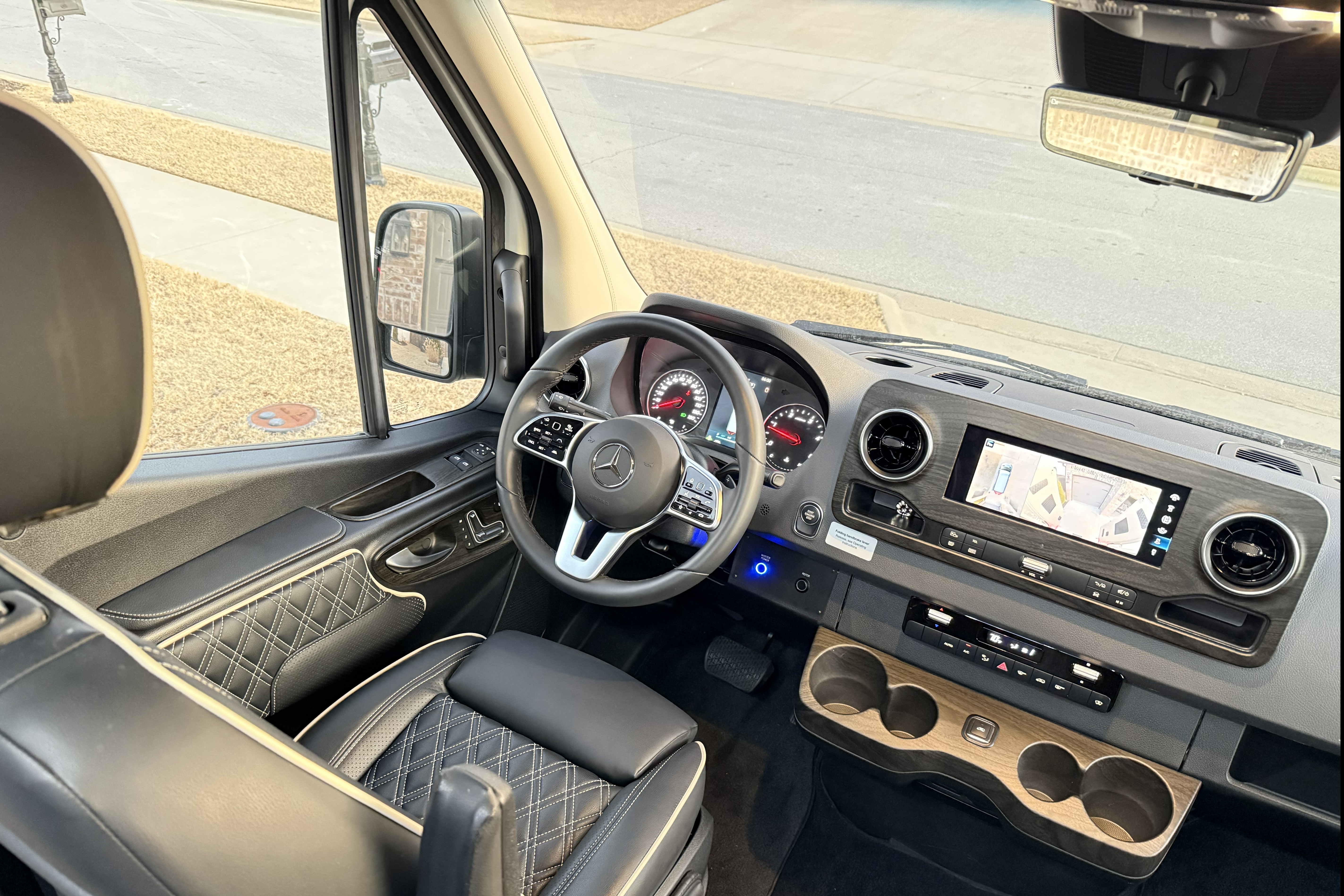 8 seater OGV V-Cruiser Class B