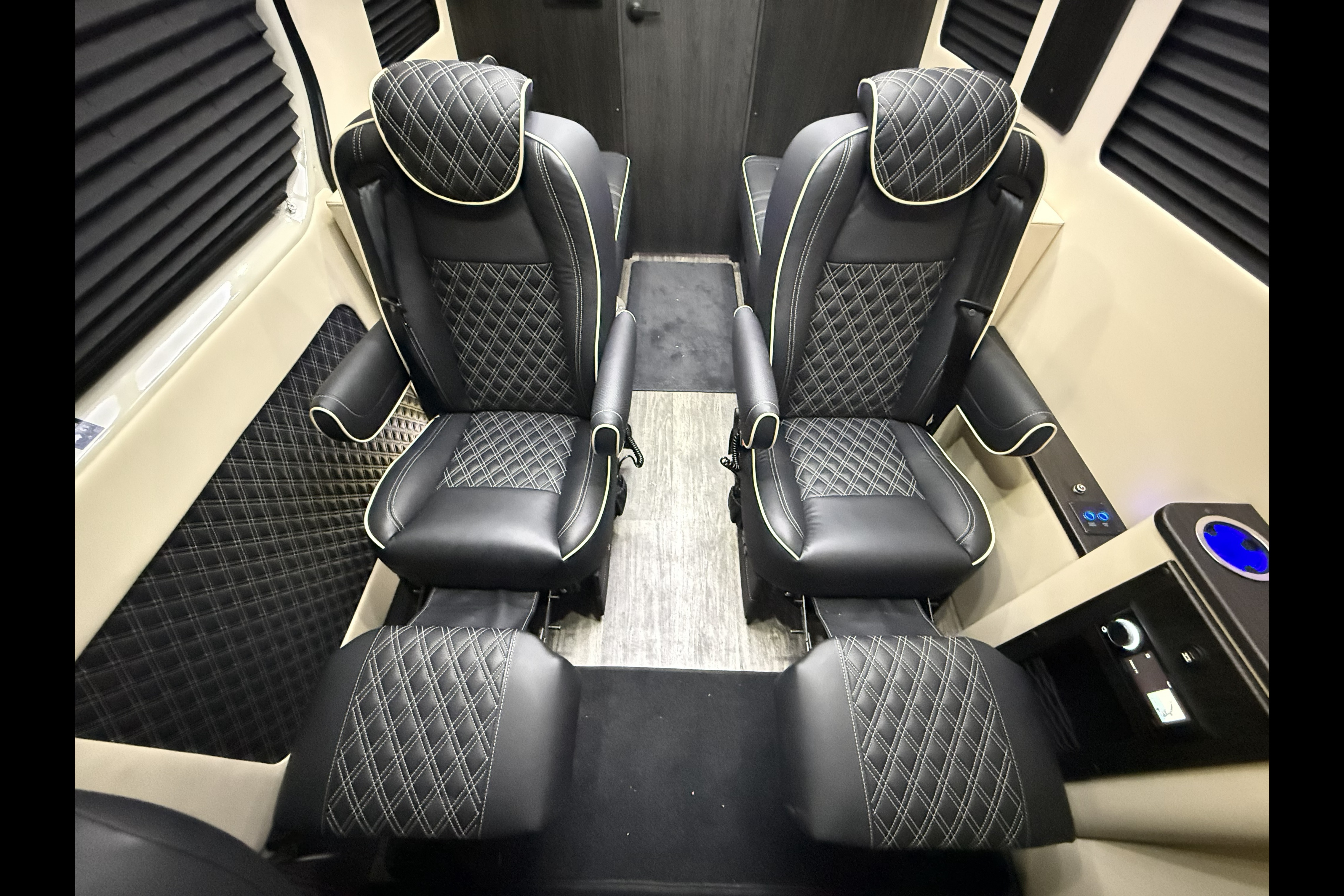8 seater OGV V-Cruiser Class B