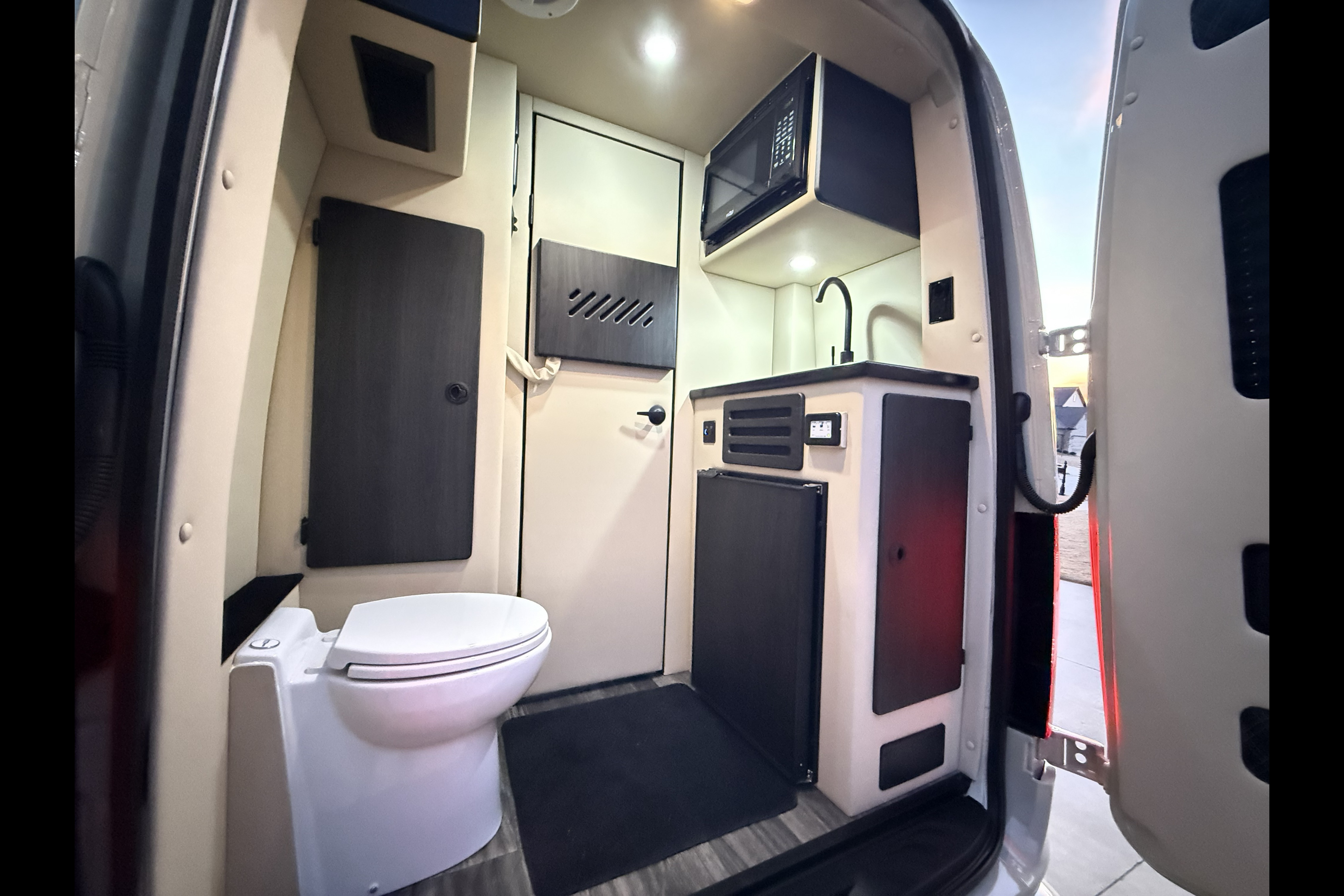 8 seater OGV V-Cruiser Class B