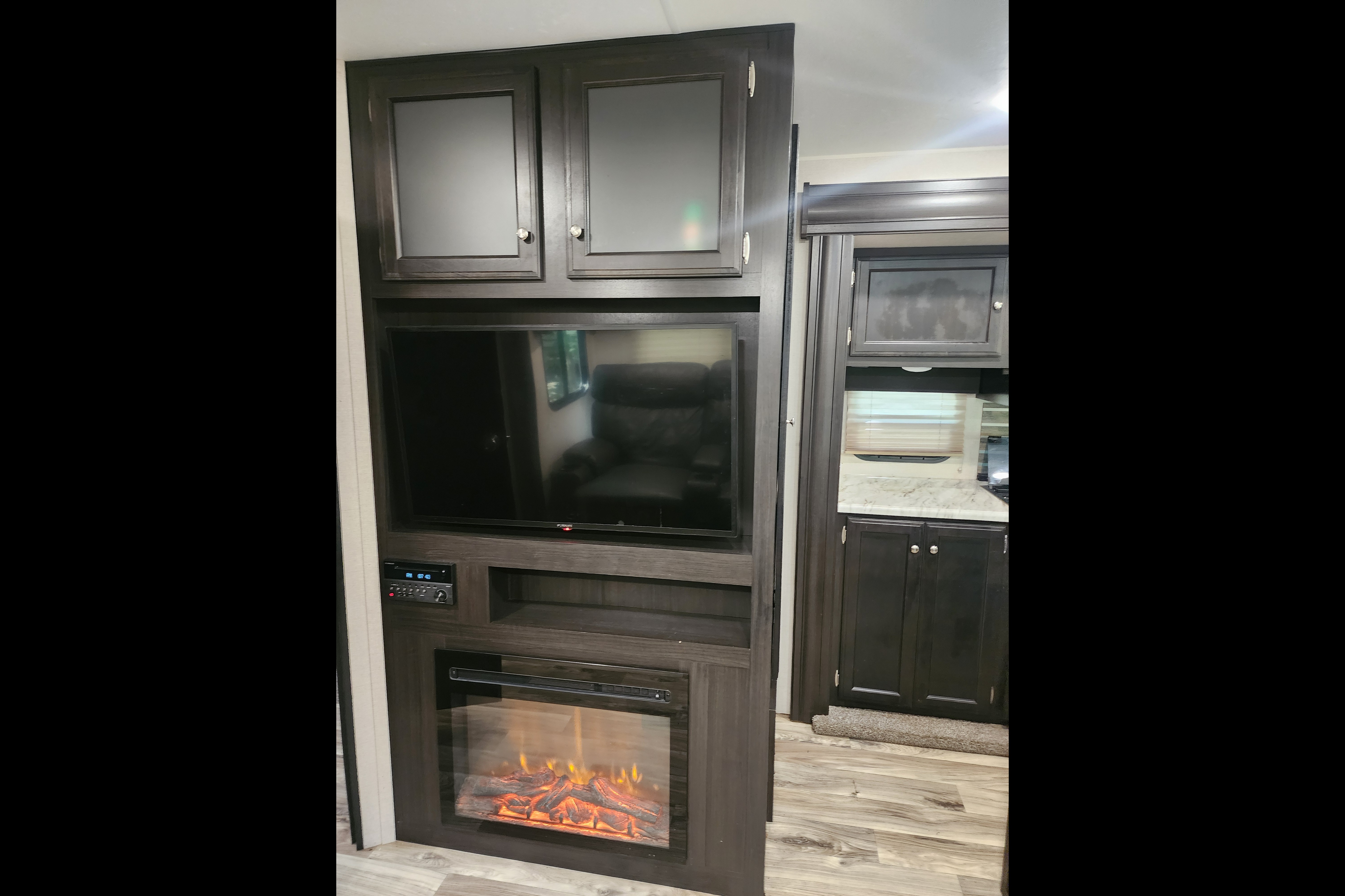 Ray Rays Travel Trailer with outdoor kitchen and bunk room