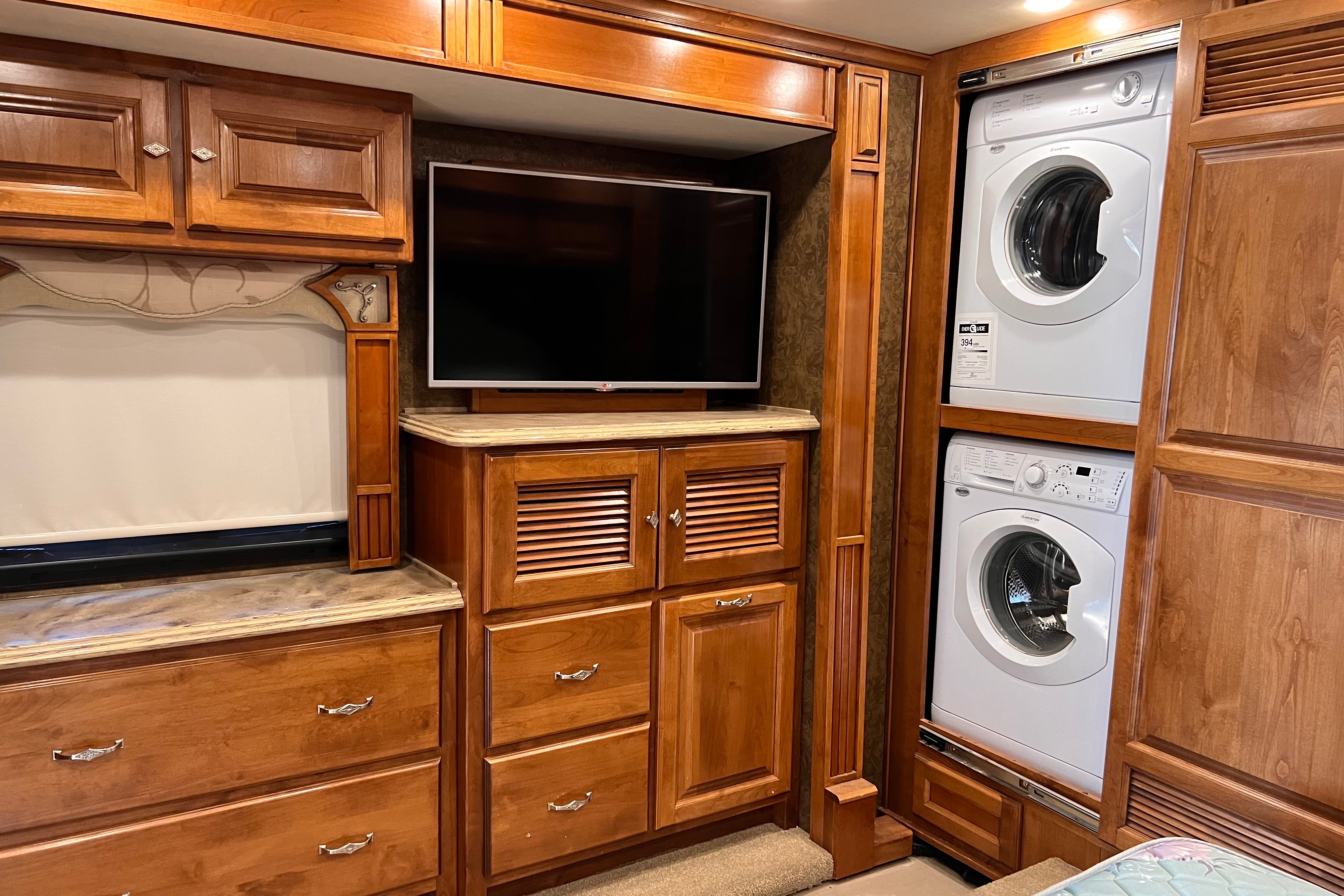 Tiffin Phaeton Luxury Motor Coach