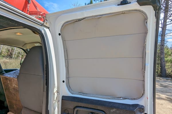 Shoebill Roofer (Chevrolet Express 2009)