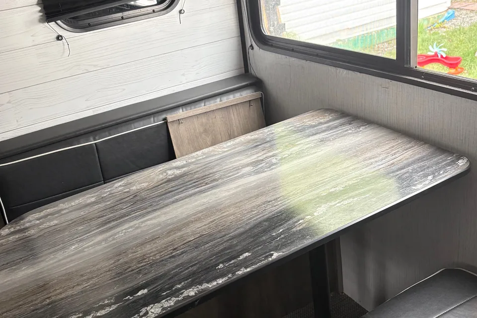 Vincenzo's Heartland Pioneer bh270 Travel Trailer