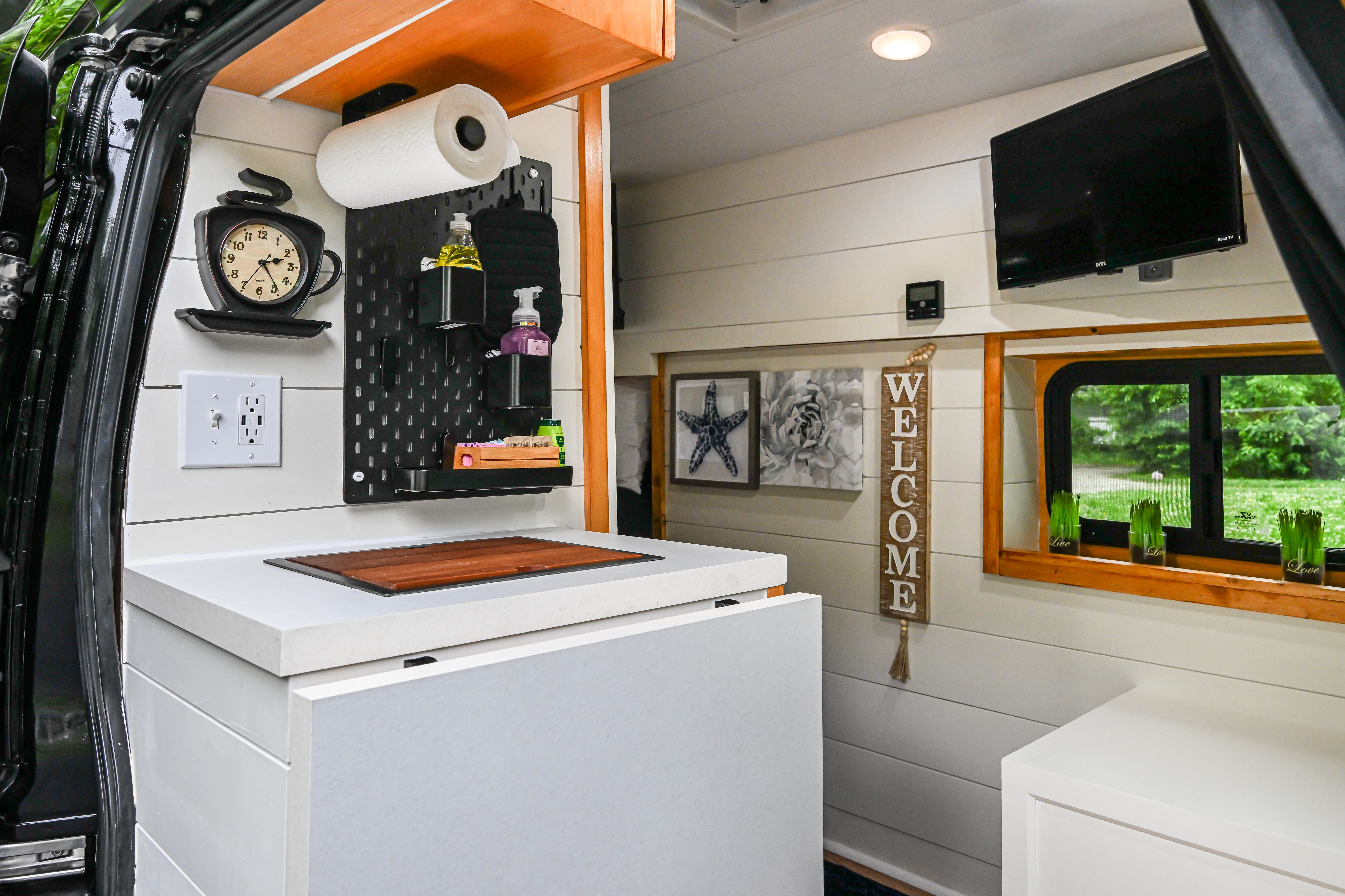 Luxury Camper Van for Camping, Trips & Events- KC Delivery (25 Miles)