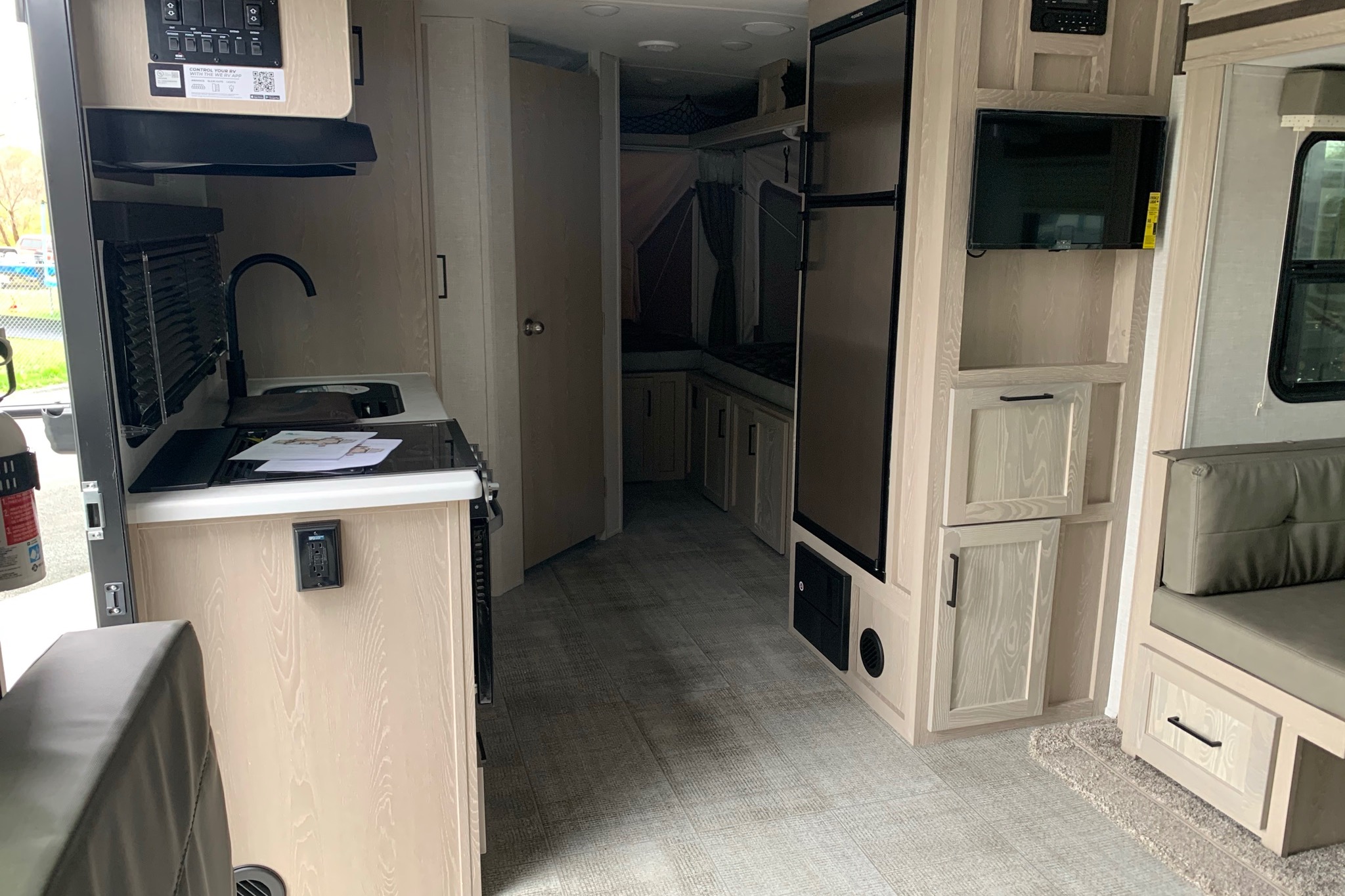 Rockwood Roo 233S Hybrid
