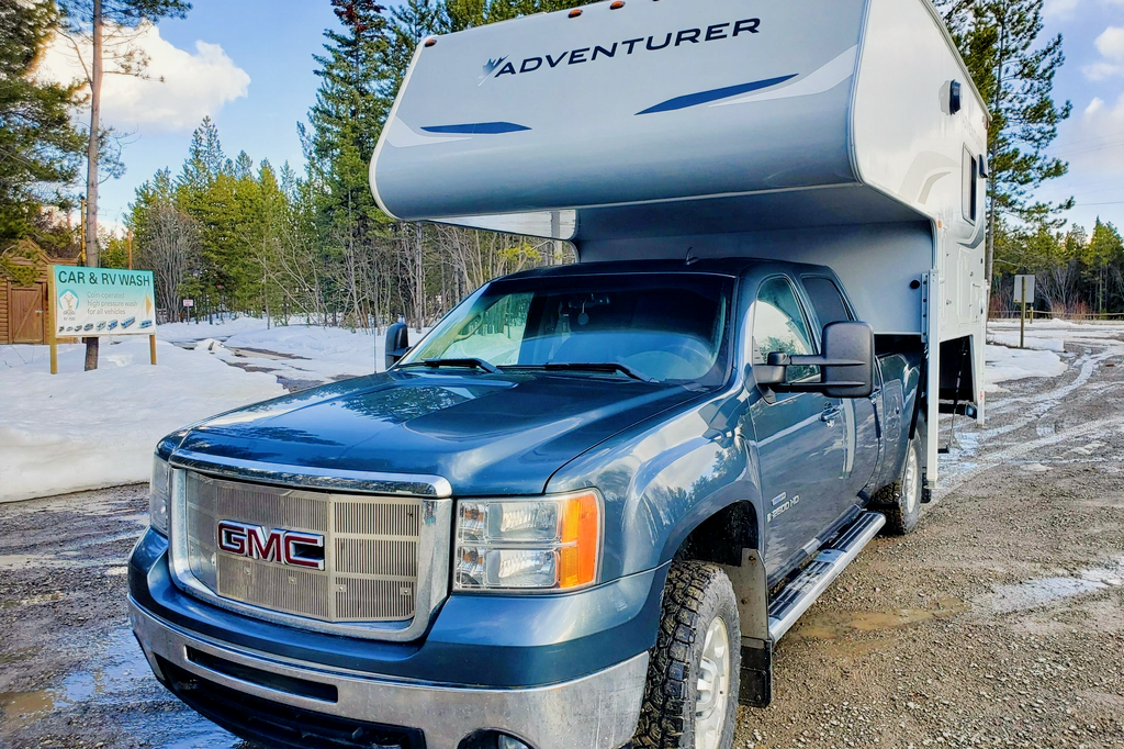 2020 Adventurer 86fb truckCamper