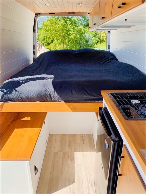 @Logout.Vanlife