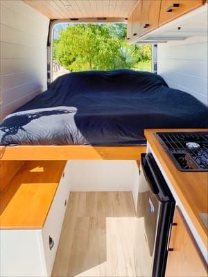 @Logout.Vanlife