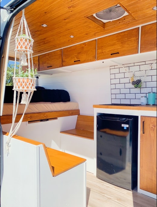 @Logout.Vanlife