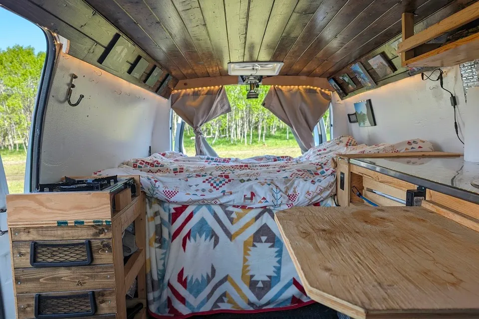 Ford E250 Campervan