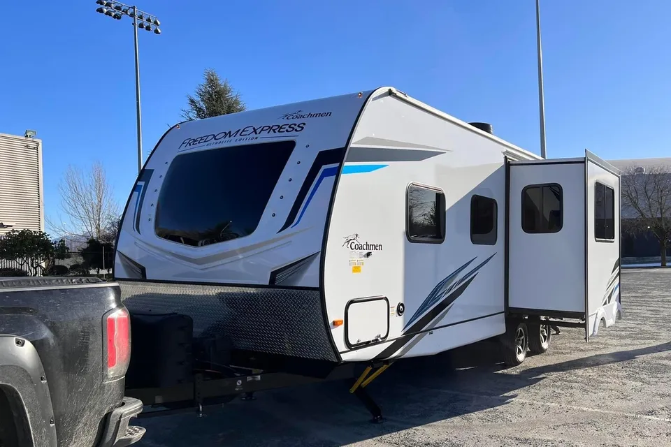 Shane’s Coachmen Express