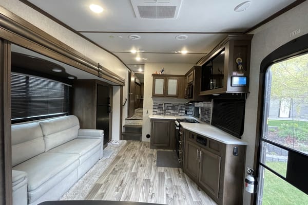 Kim's Keystone Cougar Fifth Wheel