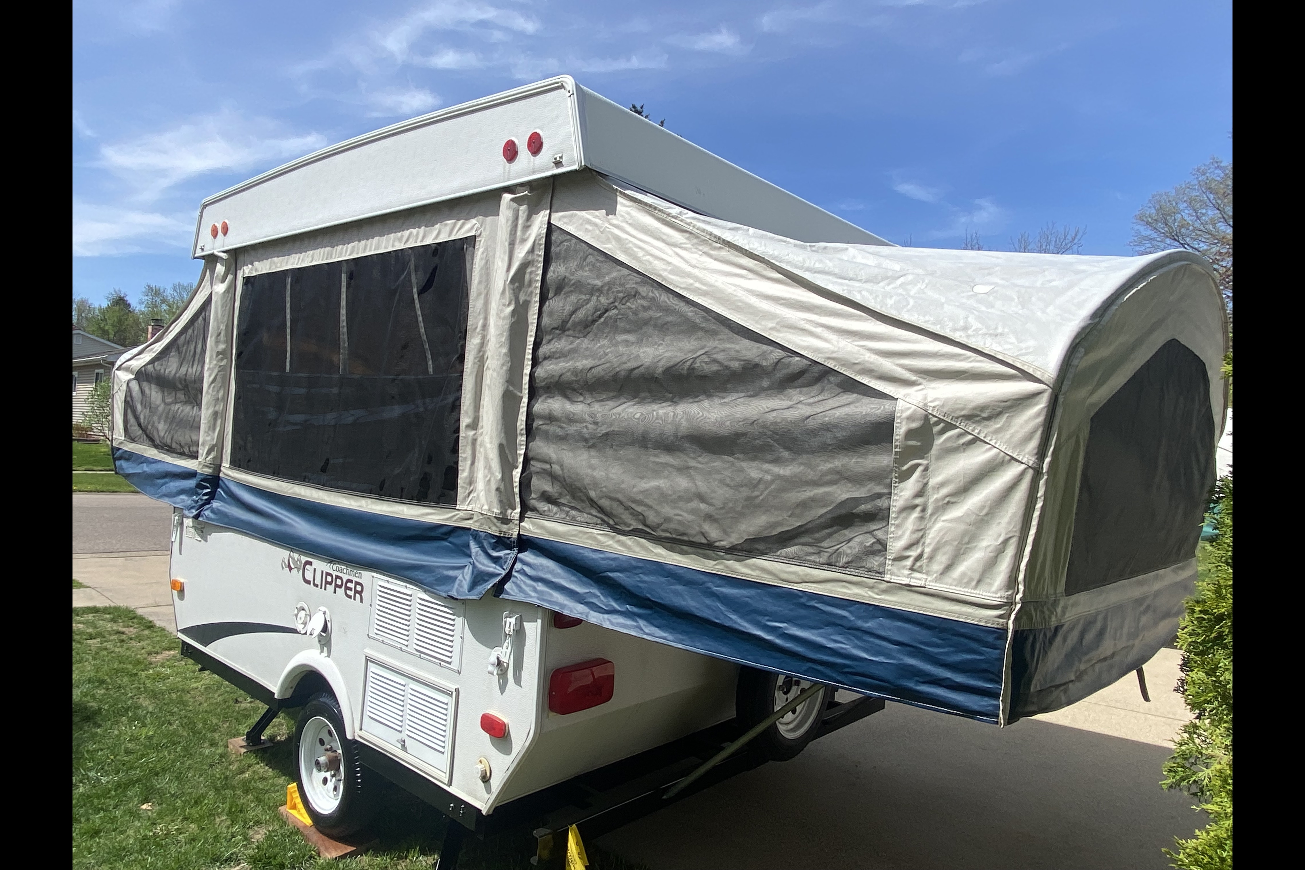 2010 Clipper sport 106 pop up camper