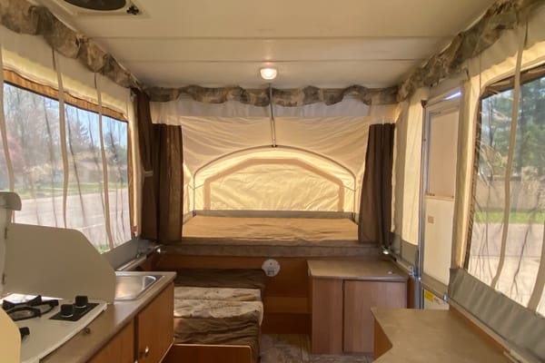 2010 Clipper sport 106 pop up camper