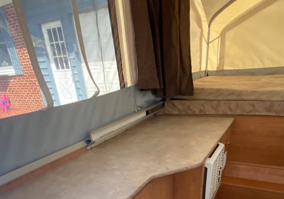 2010 Clipper sport 106 pop up camper