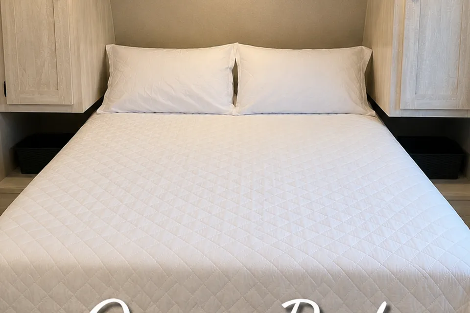 Family-Friendly Trailer | Queen Bed & Bunkhouse | Optional Delivery & Setup