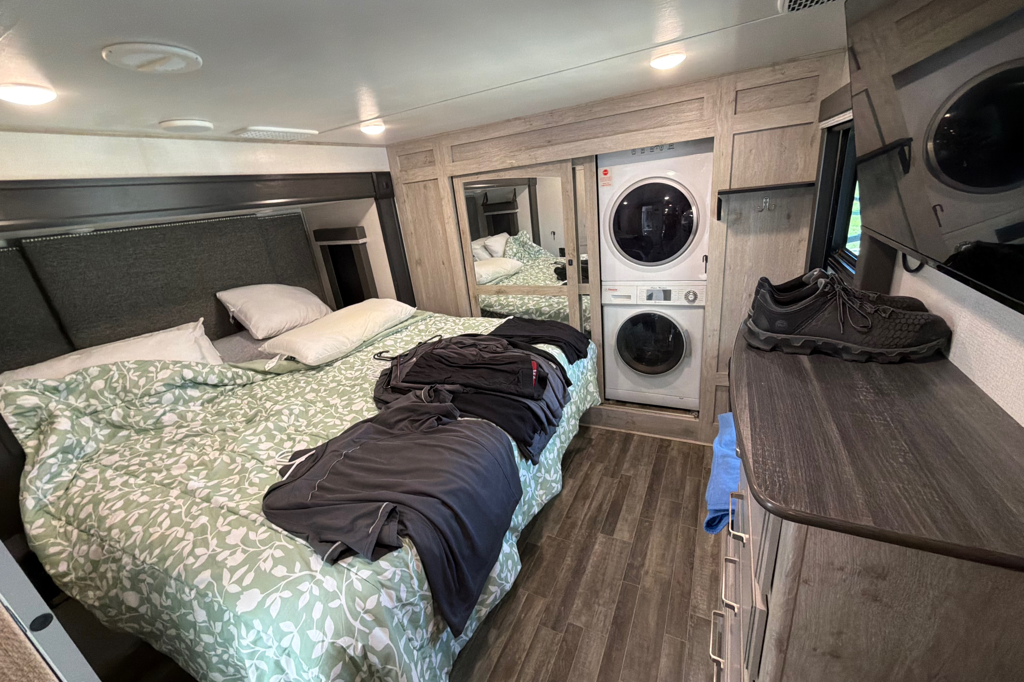 Charles's Keystone Avalanche 390 DS Fifth Wheel