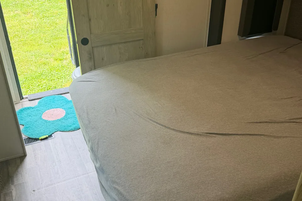 Charles's Keystone Avalanche 390 DS Fifth Wheel