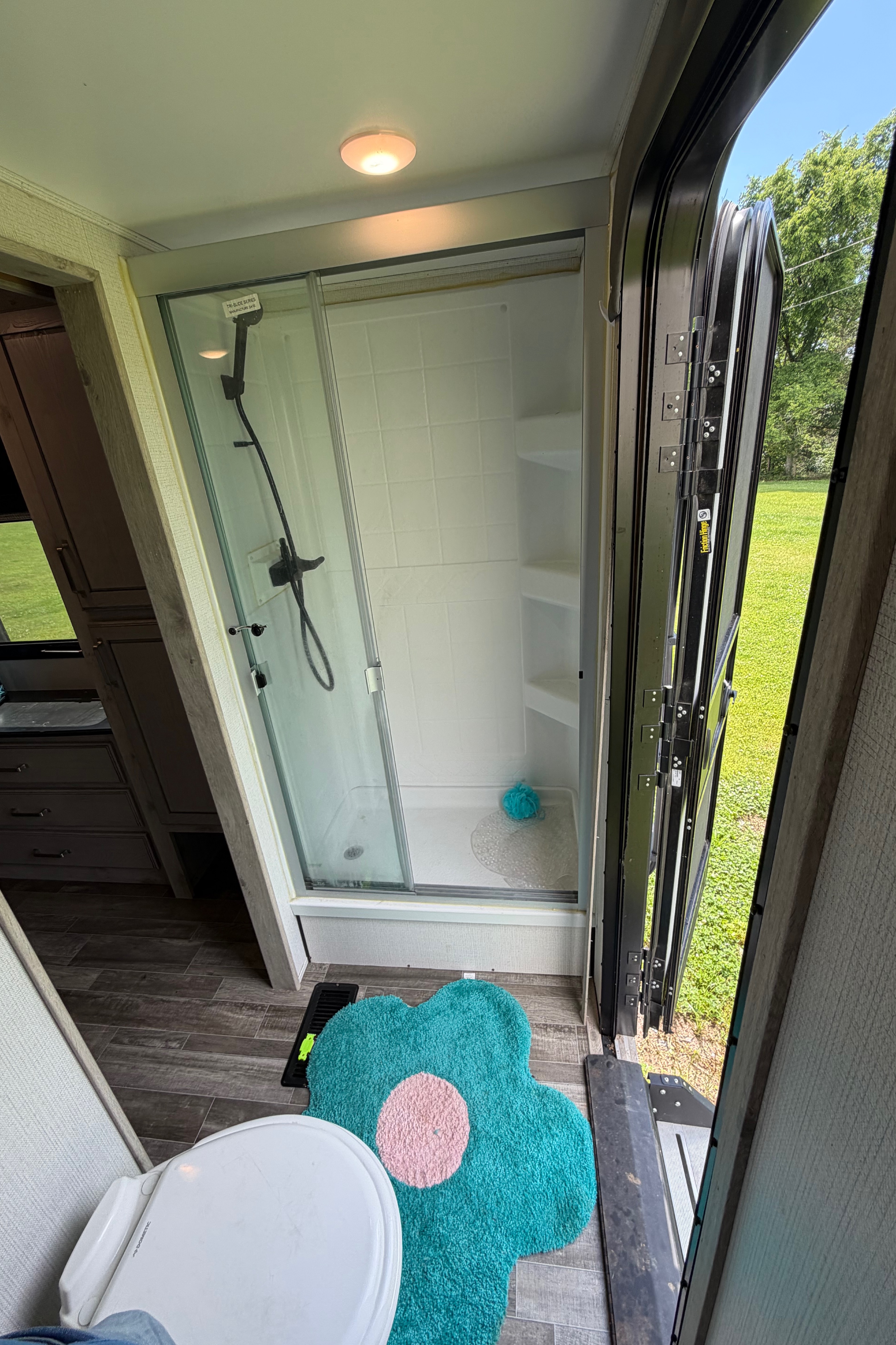 Charles's Keystone Avalanche 390 DS Fifth Wheel