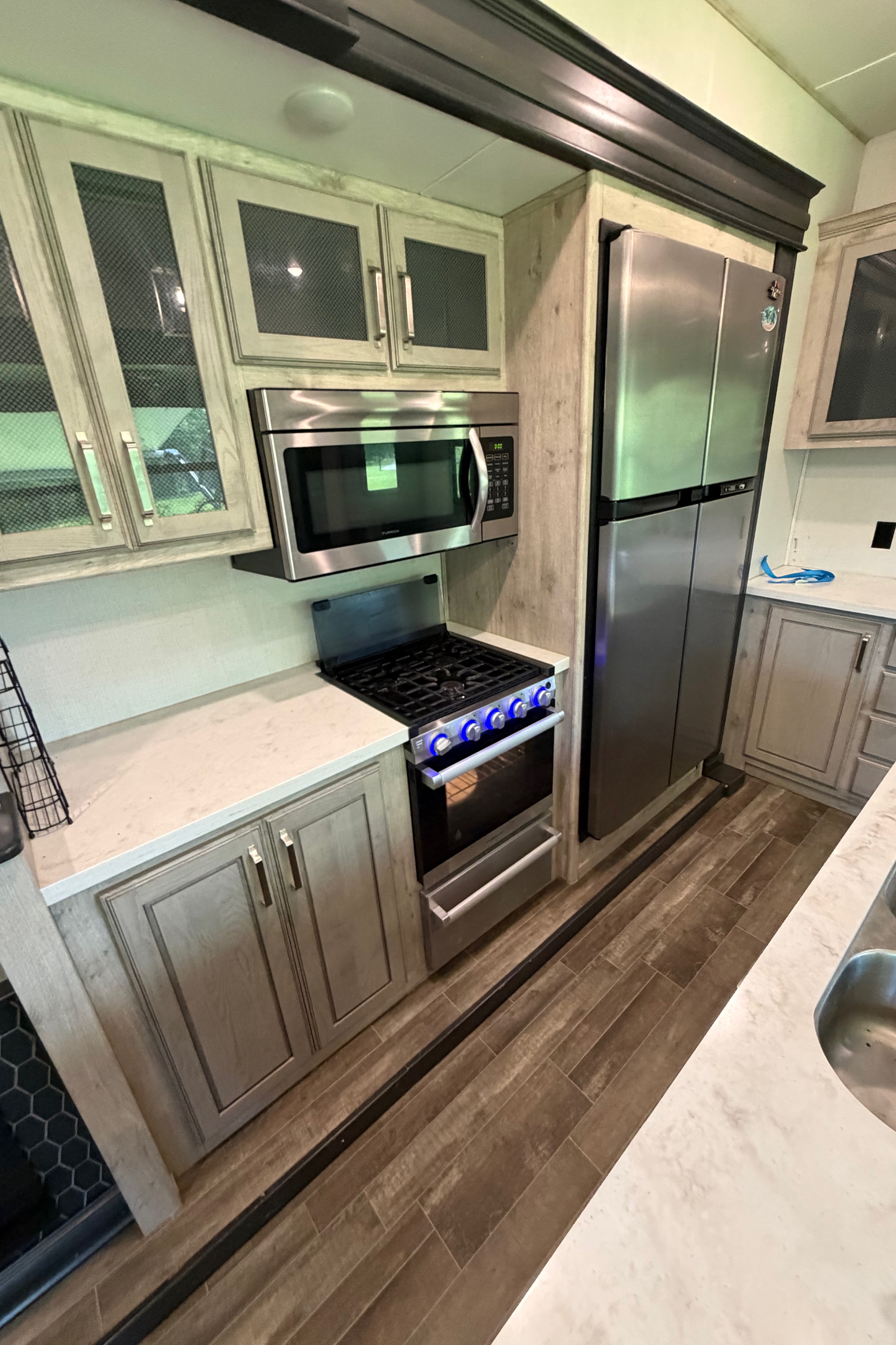 Charles's Keystone Avalanche 390 DS Fifth Wheel