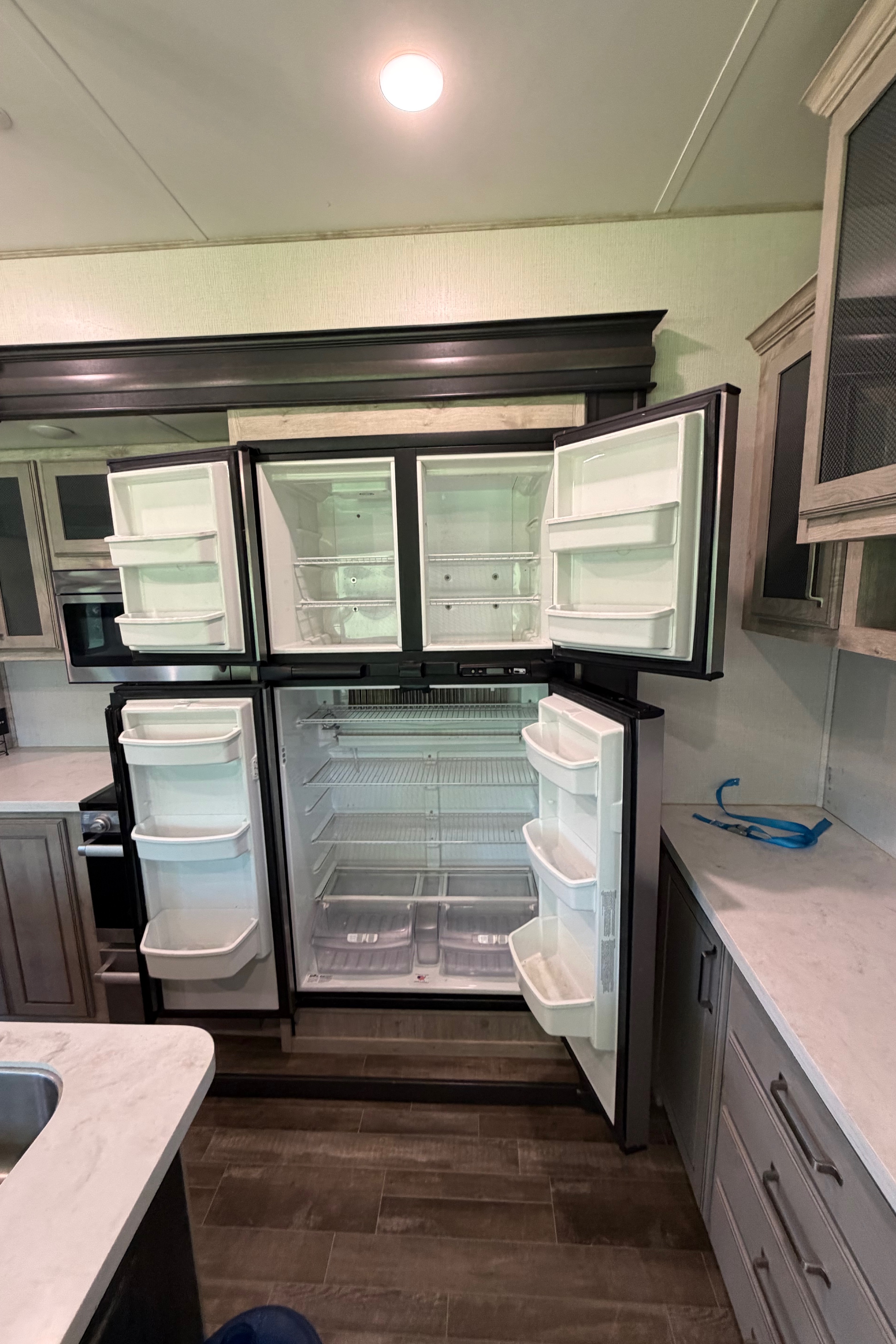 Charles's Keystone Avalanche 390 DS Fifth Wheel