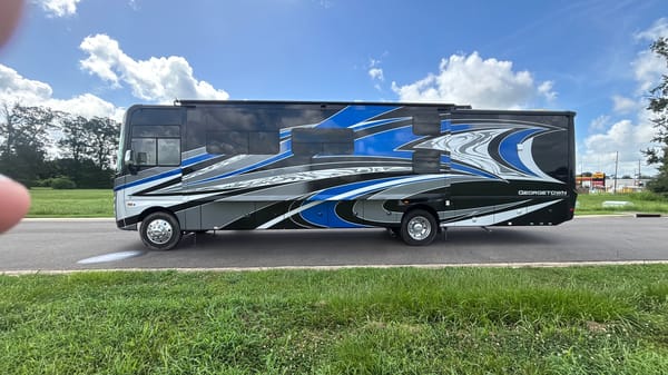 Luxury 2022 Georgetown GT7-Travel and Camp in style