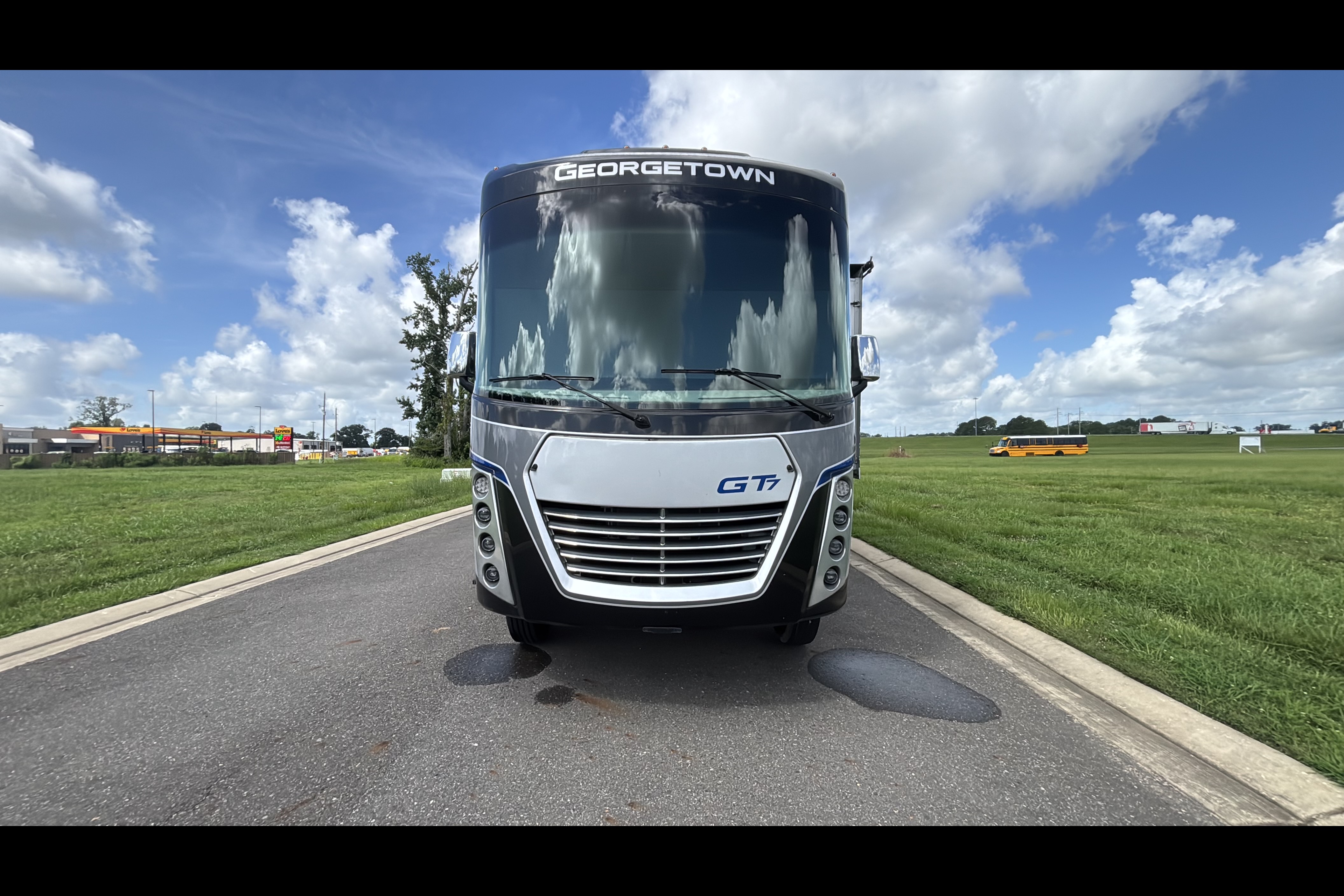 Luxury 2022 Georgetown  GT7-Travel and Camp in style