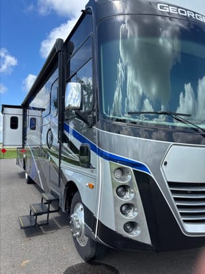 Luxury 2022 Georgetown GT7-Travel and Camp in style