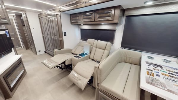 Luxury 2022 Georgetown GT7-Travel and Camp in style