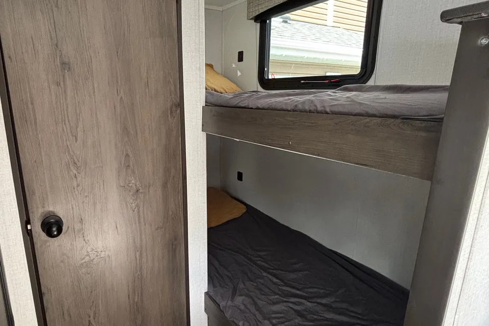 Family-Friendly Viking 17BH | Sleeps 5 | Pet Friendly | Delivery Available