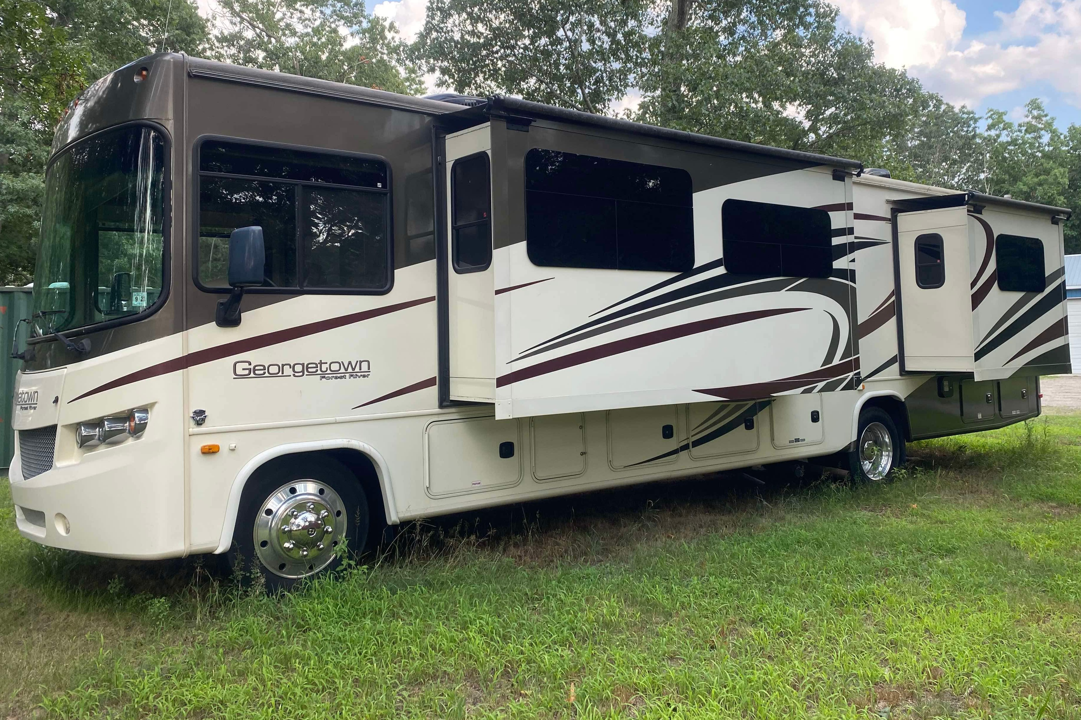 Family adventures! Forest River 364TS Class A