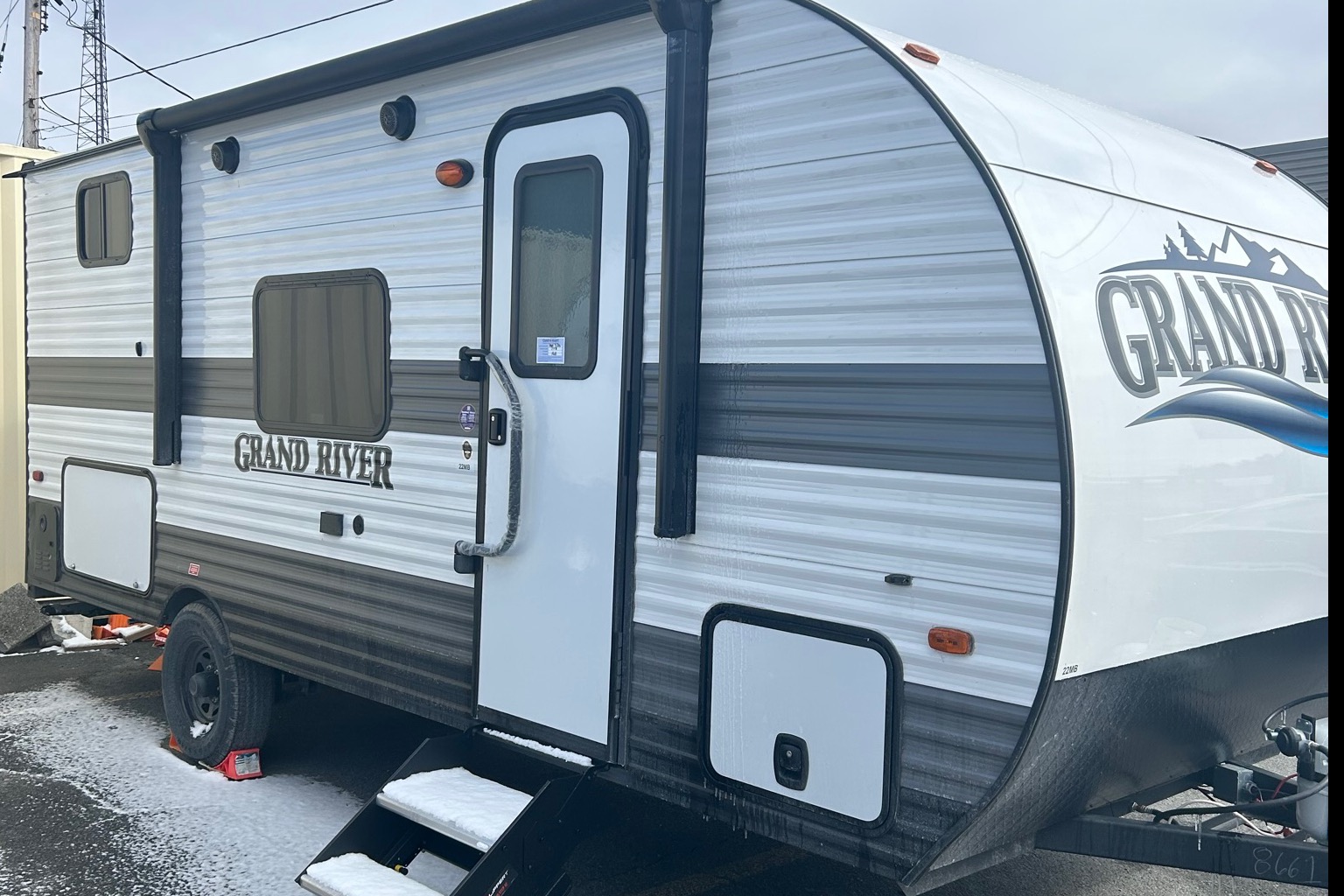 Mark's Gulf Stream 2024 Grand River 22MB Travel Trailer