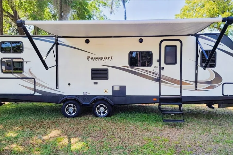 Antoinette's Keystone Passport Ultra Lite Grand Touring 2920 BH Travel Trailer