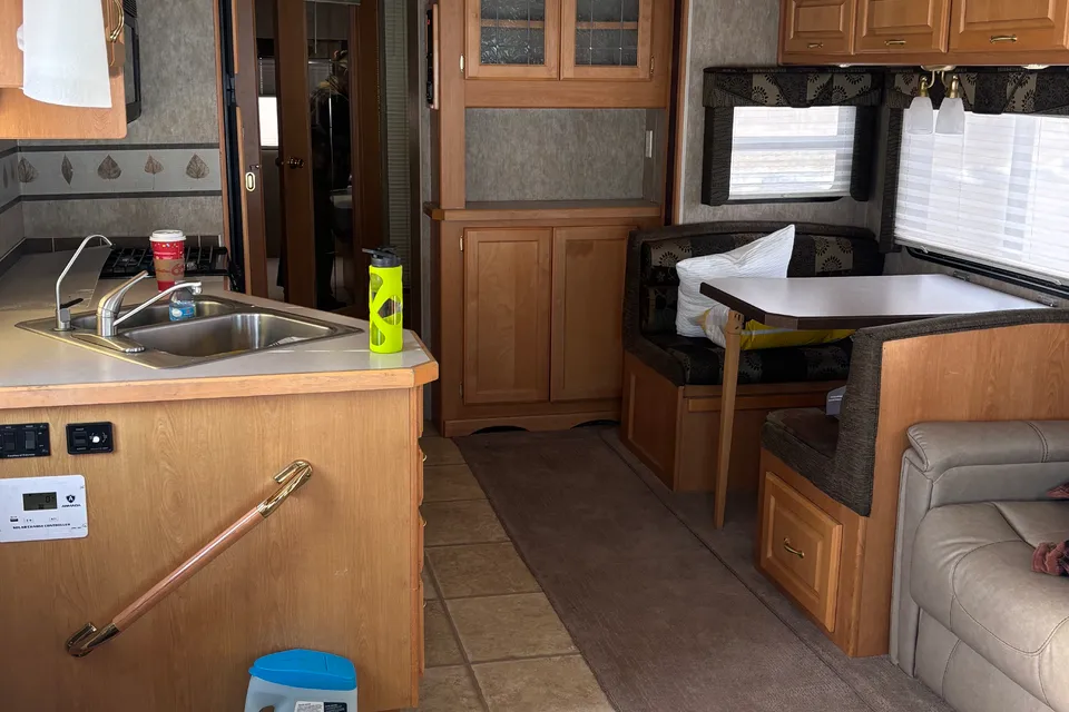 Eric's Monaco Holiday Rambler 37 Class A