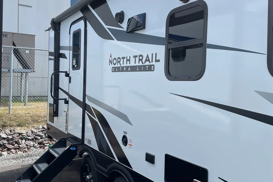 Heartland North Trail Ultra Lite 22CRB Roulotte