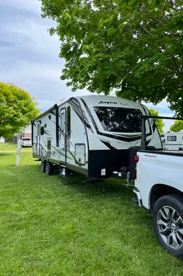 Couples Glamping In Comfort