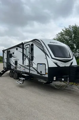 Couples Glamping In Comfort